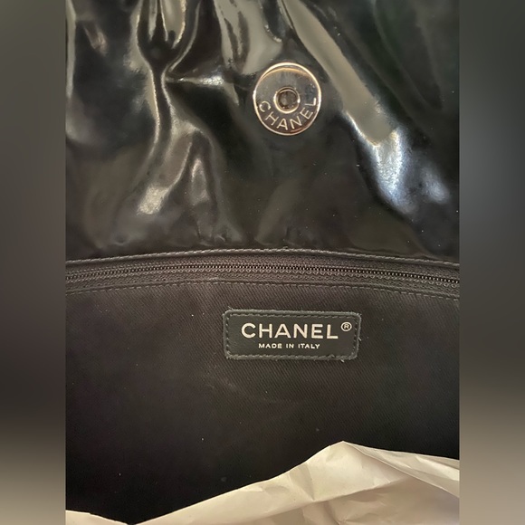 Chanel XL Black Quilted Patent Leather Tote w/ silver Hardware - Picture 9 of 16